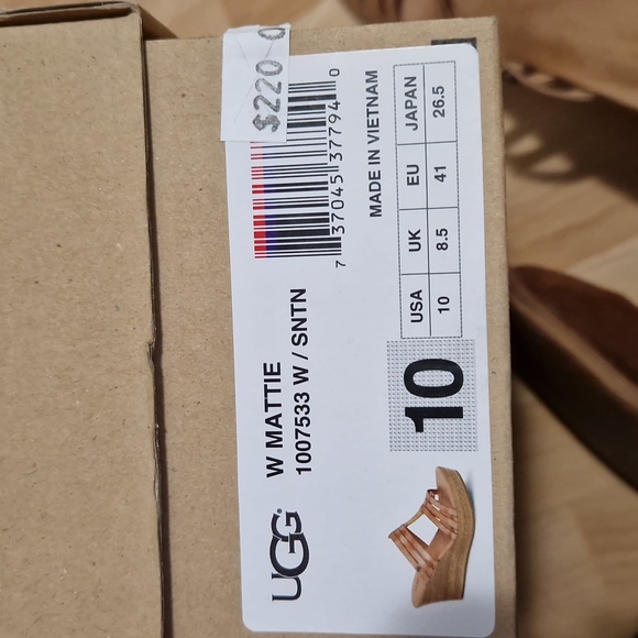 Womens UGG natural leather sandals with leather insole - Picture 8 of 8